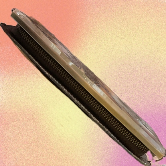 Patricia Nash  Elegant Poppy Shoulder Bag with Matching wallet - Picture 13 of 15